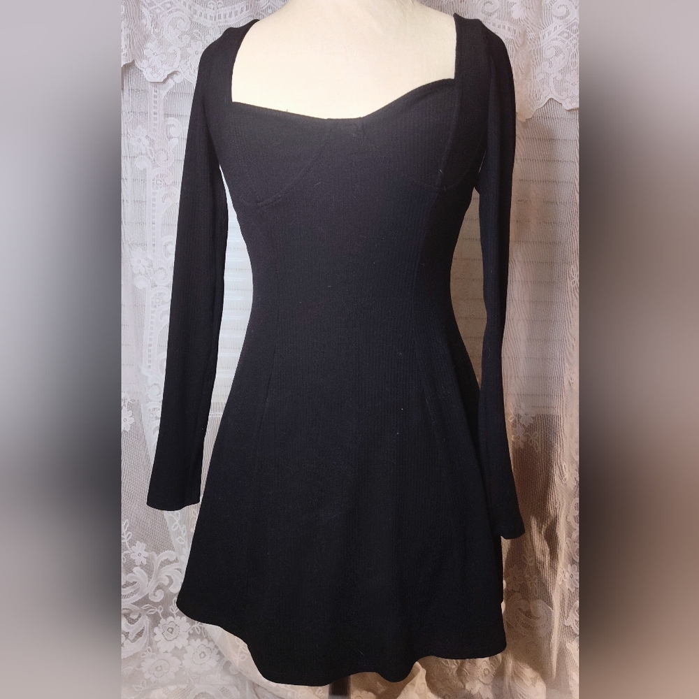 Forever 21 Black Bodycon Midi Dress with long sleeves size M
